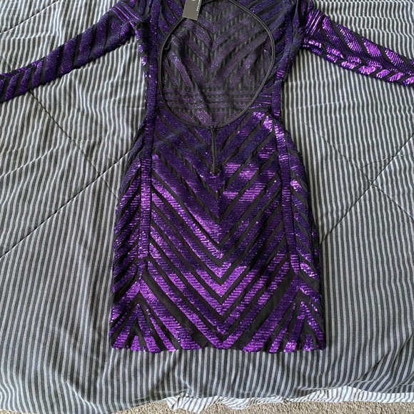 Dress - Picture 3 of 5